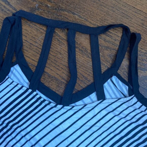 Addition Elle BNWT BLACK AND WHITE TANK TOP CAMI STYLE SIZE 1X - Picture 9 of 11